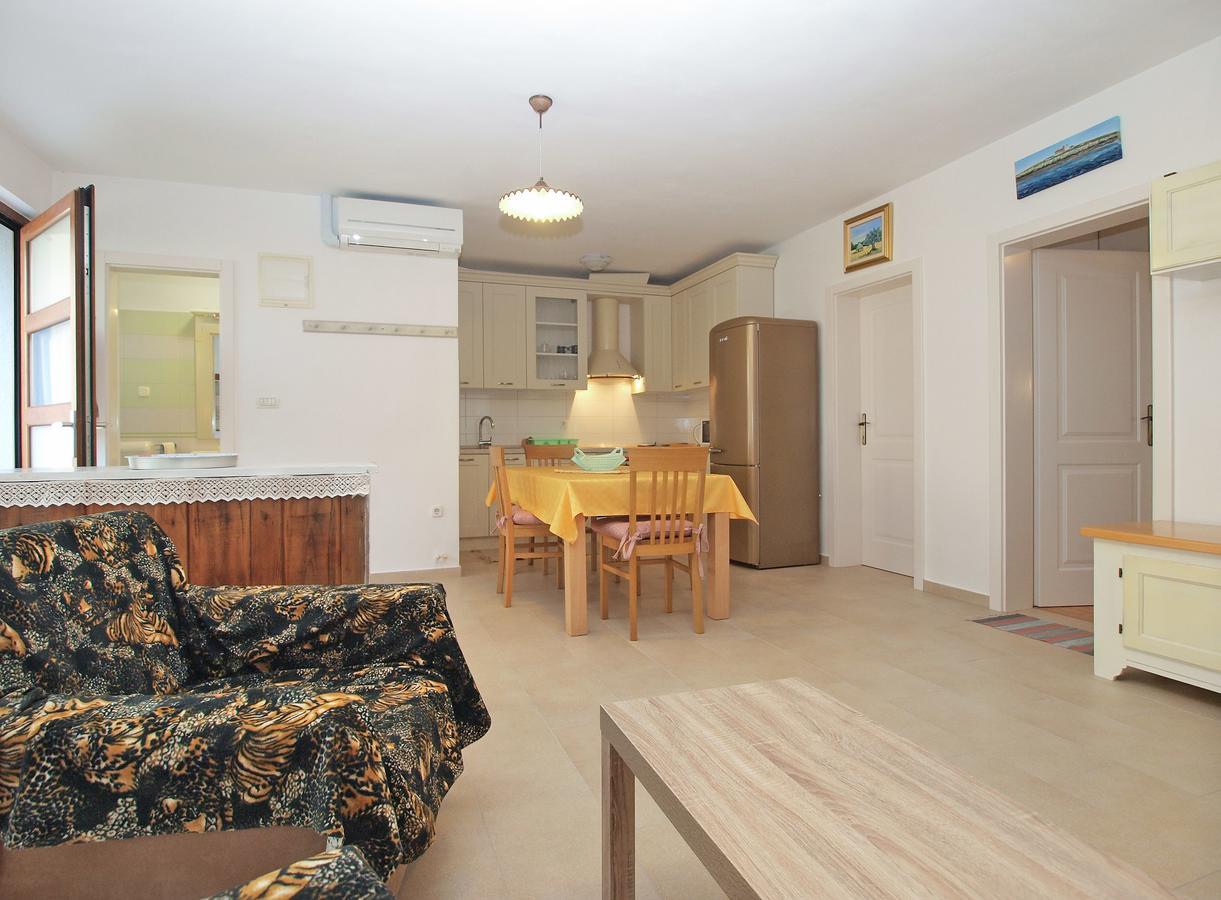 Apartments Ana 1707 Banjole Exterior photo